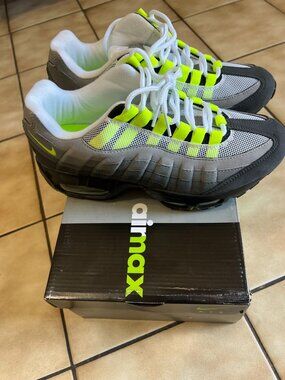 Men Multi-Trainers 95 OG – Yellow Gradient Neon Sneakers 2026 Edition